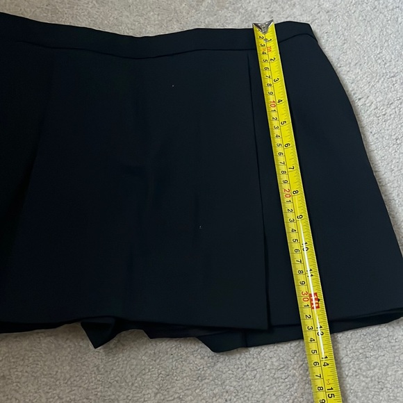 Babaton Skort - Picture 8 of 12